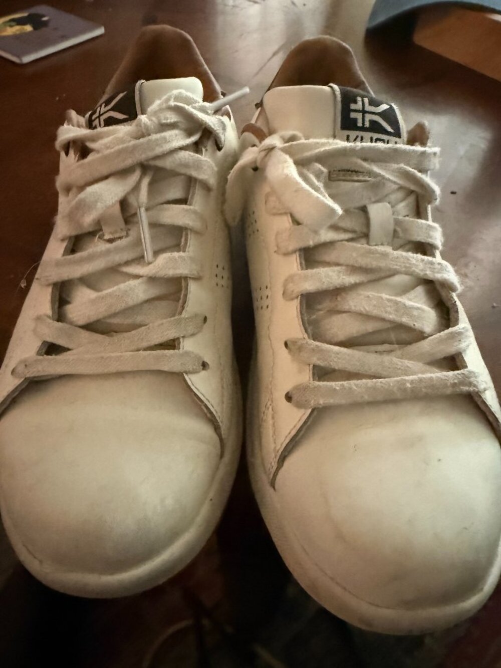 Kuru Size 7 Off White and black on back tab